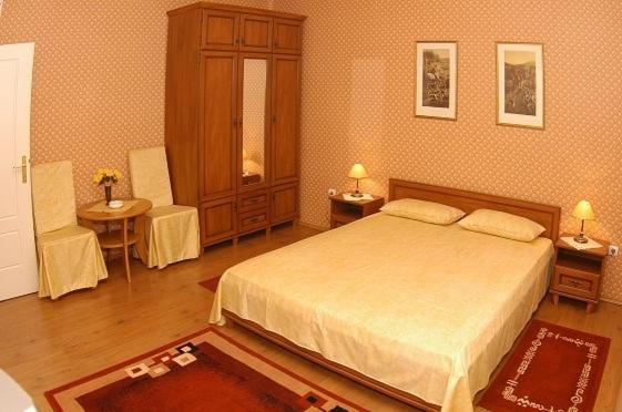 Bed and Breakfast Peron Panzió Debrecen Exterior foto